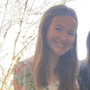 Meet your Posher, Caroline